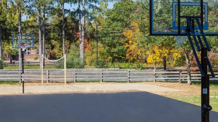 The facilities at Stonington Institute in North Stonington, CT 1